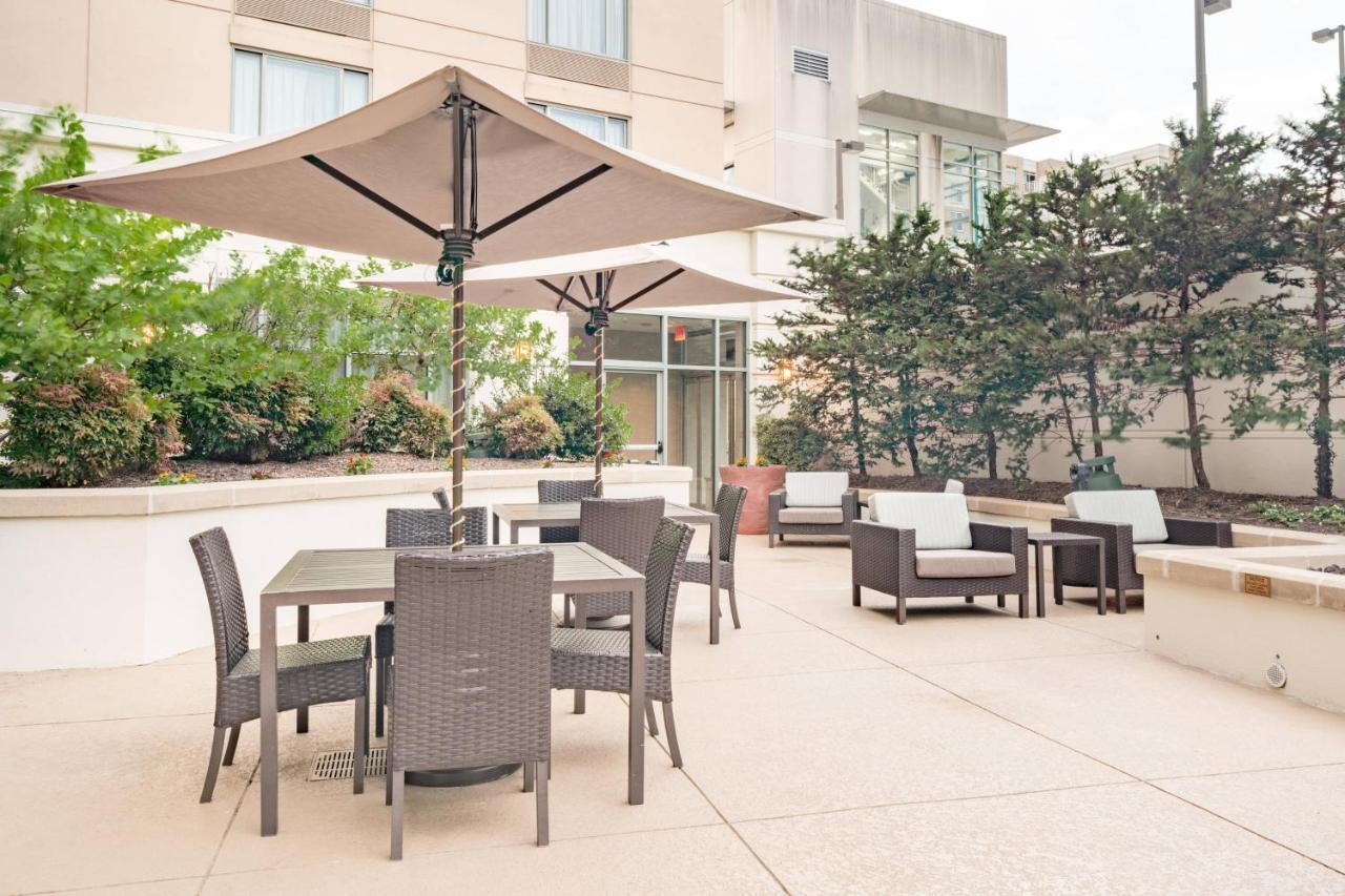 Courtyard By Marriott Silver Spring Downtown Hotel Exterior photo